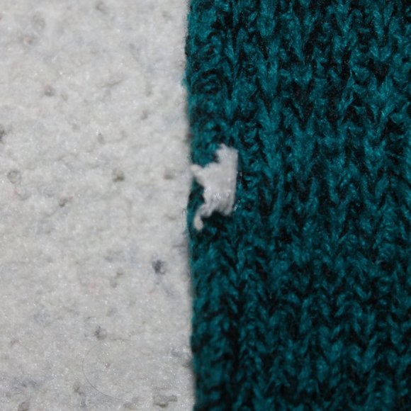 Vintage Sweater Graphix Men's Green Sweater Red and Black Stripes Size Large - Picture 8 of 11